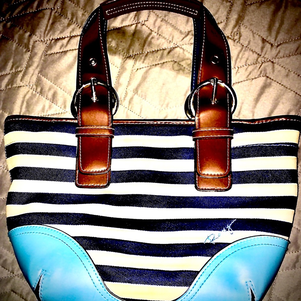 EUC Vintage Roxy Purse